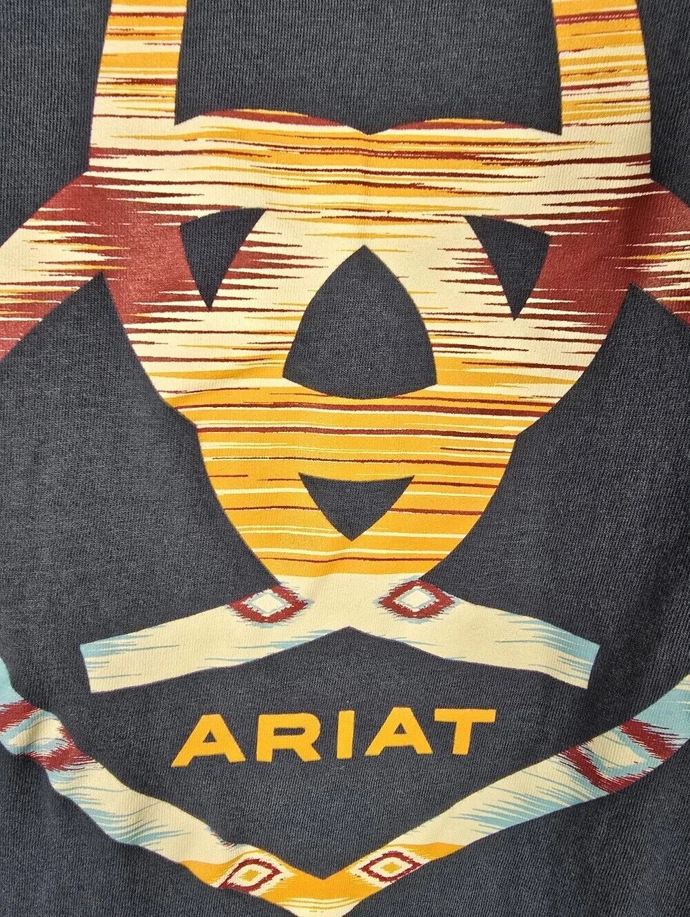 NWOT Ariat Men's Navy Logo Crew Neck T‑Shirt Southwestern Graphic On Back Size M